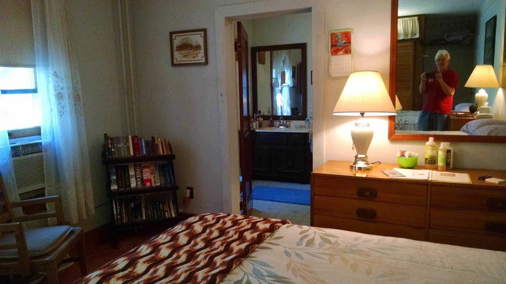 Fish & Loaves Bed And Breakfast Numidia Exterior foto